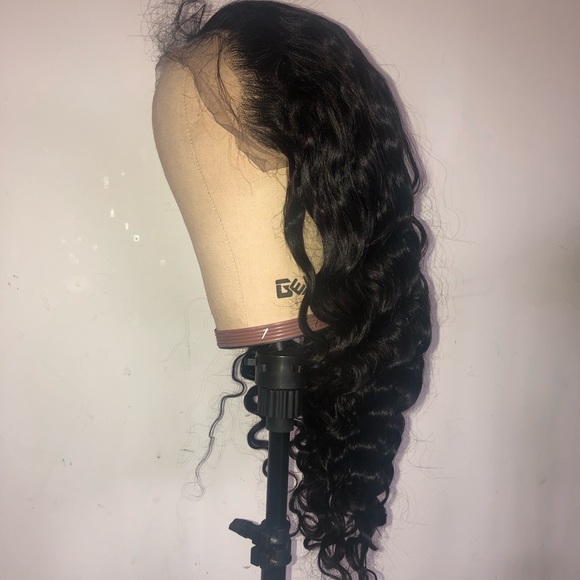 ✨CHARLIE 20” loose wave pre plucked LaceFront wig